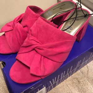 Women’s Slip on pumps